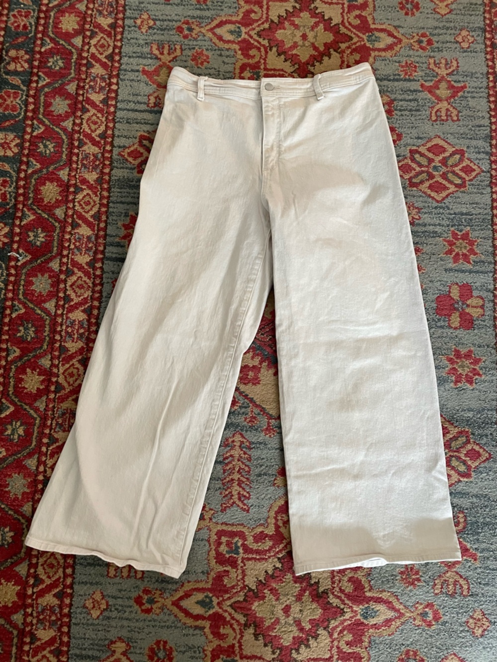 Universal Thread Wide Leg Jeans in Off-White